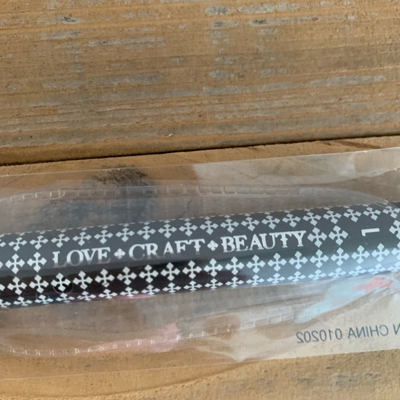 đź’ĄFree with Purchaseđź’Ą Love Craft Beauty Blending Makeup Brush - Picture 3 of 3